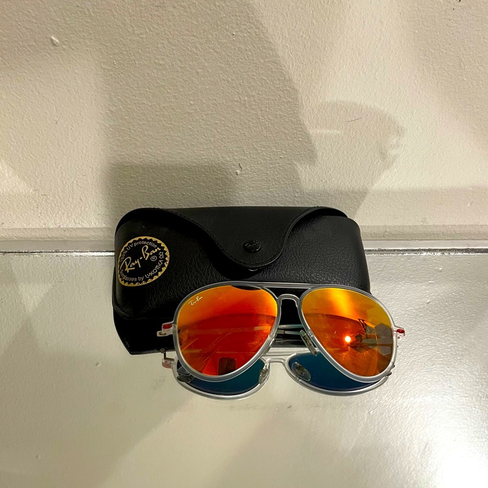 Ray ban aviator sunglasses